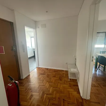 Do Bairro Hostal *